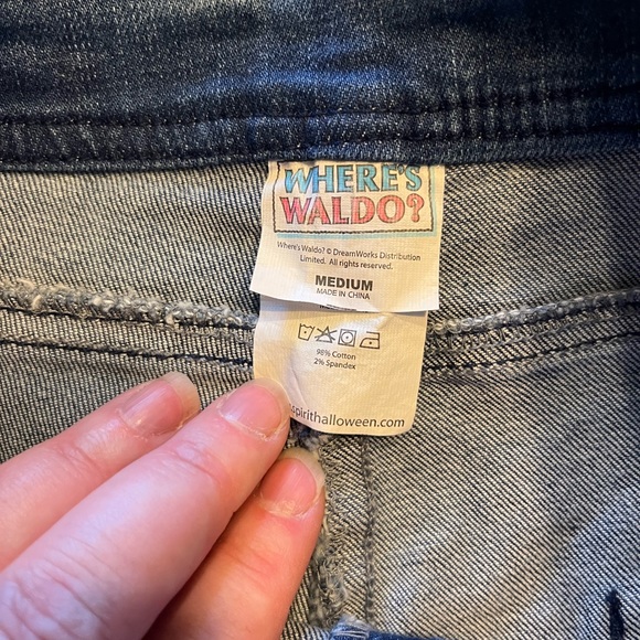 Where’s Waldo Jean shorts - Picture 7 of 10